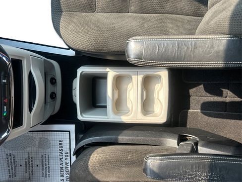 Used 2015 Dodge Grand Caravan SE FWD image 22