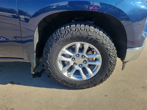 Used 2023 Chevrolet Silverado 1500 LT image 10