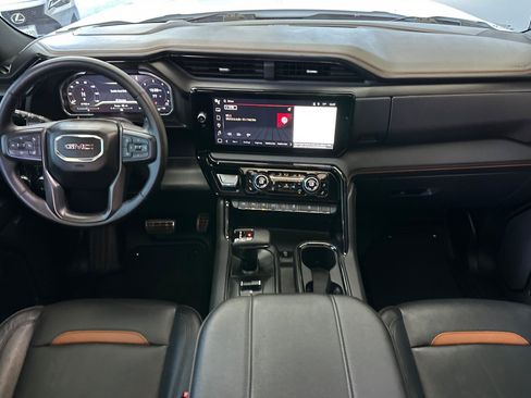 Used 2023 GMC Sierra 1500 AT4 w/ Technology Package AWD/4WD image 16