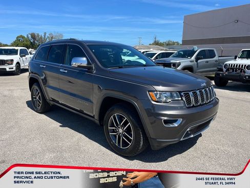 Used 2018 Jeep Grand Cherokee Limited image 3