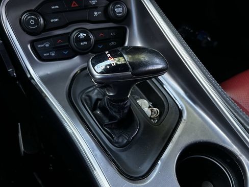 Used 2020 Dodge Challenger SXT RWD image 19