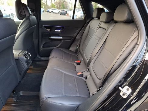 Used 2023 Mercedes-Benz GLC 300 4MATIC image 8