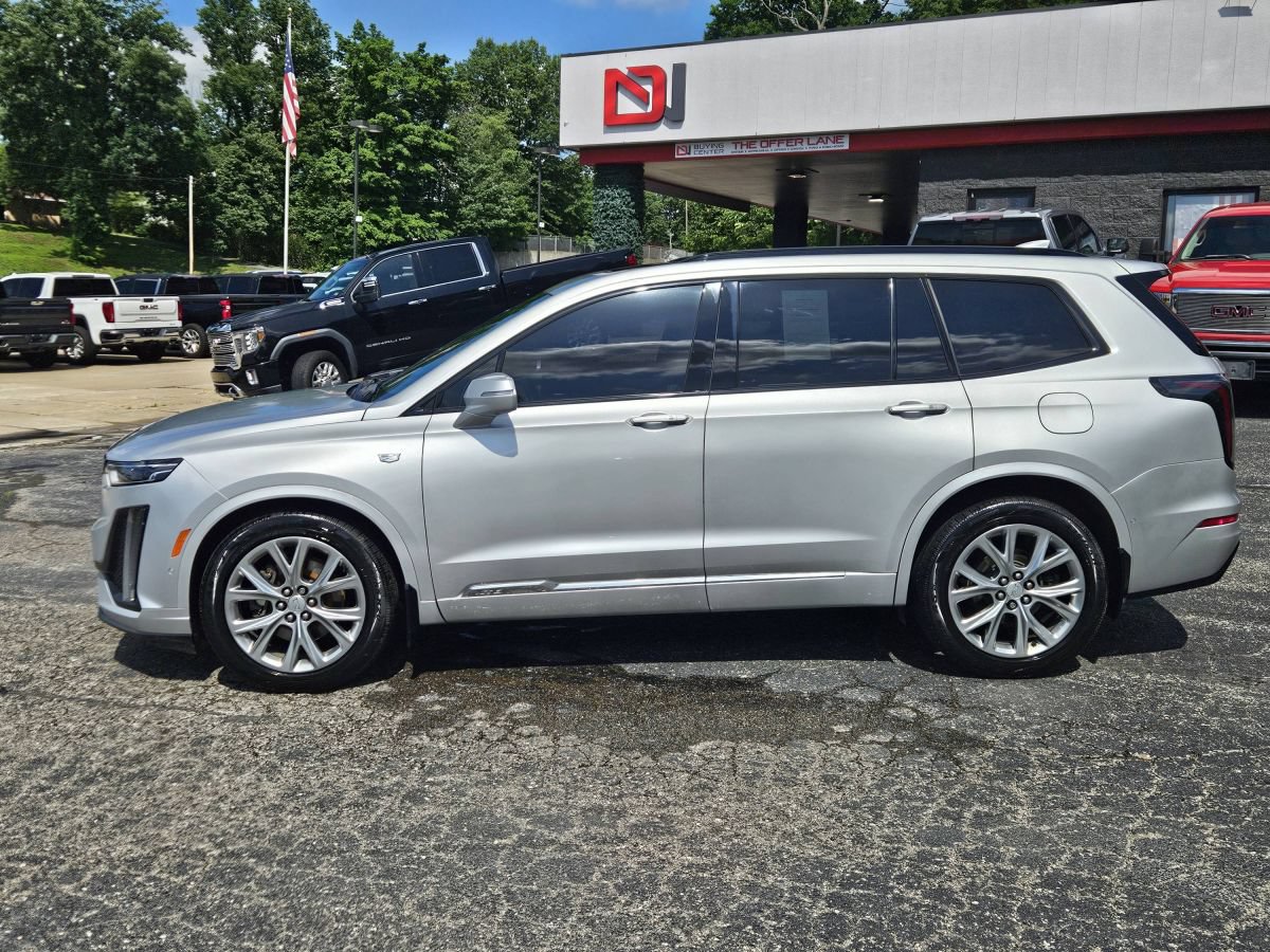 Used 2020 Cadillac XT6 Sport w/ Platinum Package AWD/4WD image 3