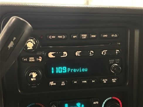 Used 2005 Chevrolet Tahoe LT w/ LT Preferred Equipment Group image 16