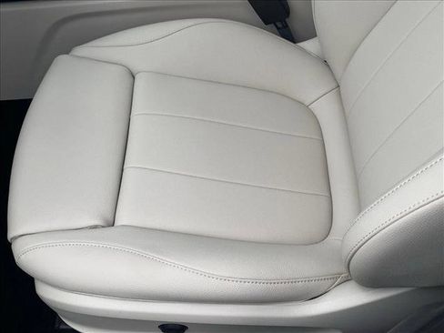 New 2025 Mercedes-Benz GLA 250 image 4