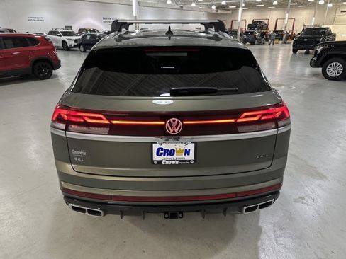 New 2026 Volkswagen Atlas Cross Sport SEL Premium R-Line AWD/4WD image 8