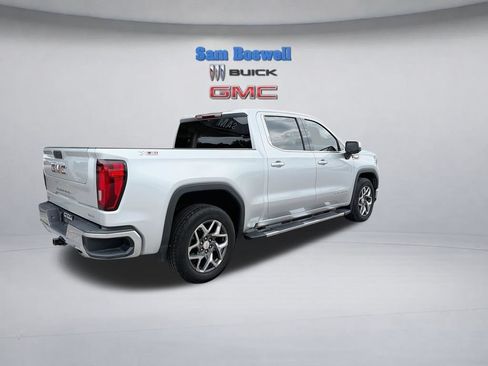 Used 2022 GMC Sierra 1500 SLT w/ X31 Off-Road Package AWD/4WD image 10