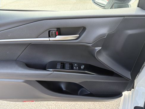 Certified 2025 Toyota Camry SE FWD image 20