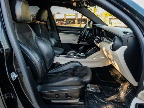 Used 2020 Alfa Romeo Stelvio Quadrifoglio w/ Nero Edizone Quadrifoglio image 39