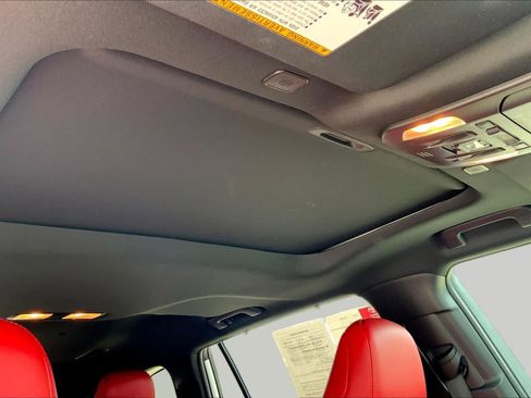 Used 2023 Toyota Highlander XSE FWD image 14