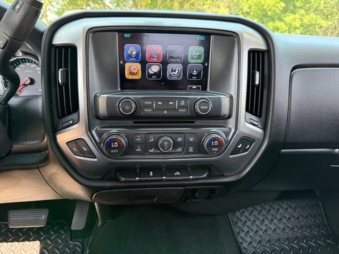 Used 2018 Chevrolet Silverado 1500 LT w/ All Star Edition AWD/4WD image 30
