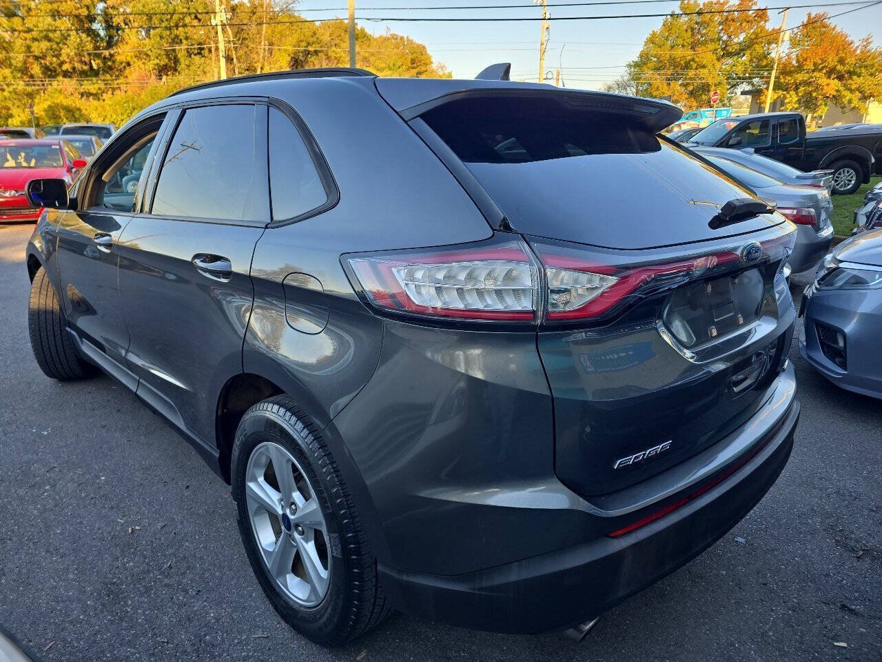 Used 2016 Ford Edge SE FWD image 5