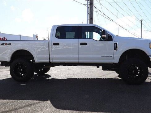 Used 2017 Ford F250 XLT image 6