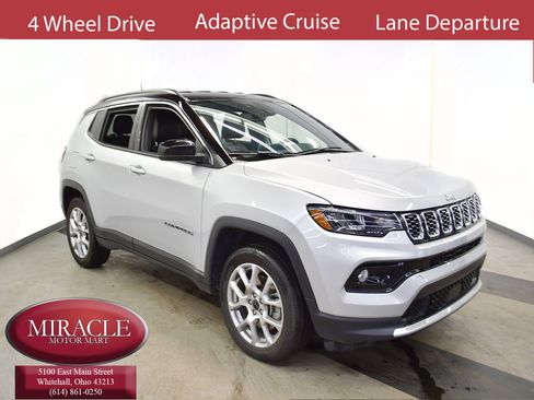 Used 2025 Jeep Compass Trailhawk AWD/4WD image 1