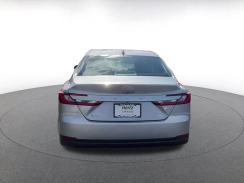 Used 2025 Toyota Camry LE image 12