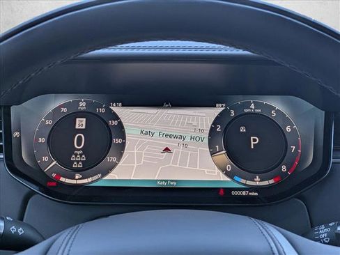 New 2025 Land Rover Range Rover Long Wheelbase SE AWD/4WD image 11