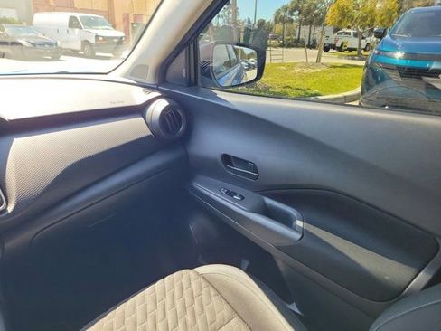 Certified 2022 Nissan Kicks S FWD image 19