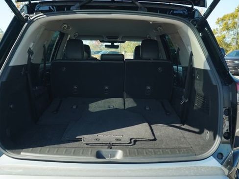 Used 2023 Nissan Pathfinder SL image 18