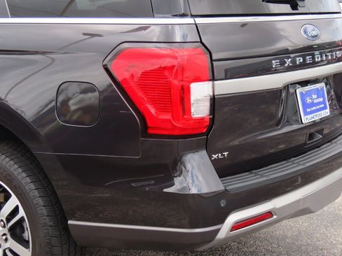 Certified 2024 Ford Expedition XLT image 15