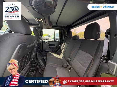 Used 2022 Jeep Gladiator Mojave w/ LED Lighting Group AWD/4WD image 14