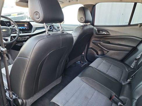 Used 2024 Chevrolet Trax LT w/ Driver Confidence Package image 36