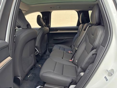 Used 2025 Volvo EX90 Ultra AWD/4WD image 39
