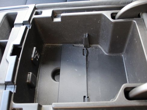 Used 2015 GMC Sierra 1500 SLE image 36