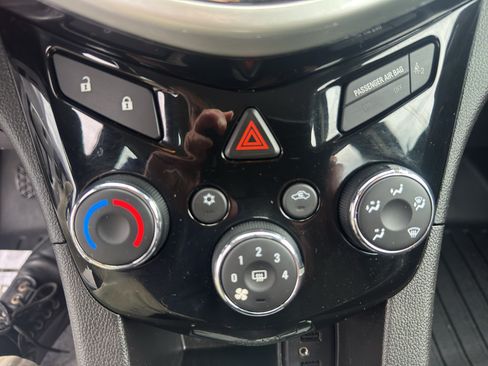 Used 2017 Chevrolet Sonic LT FWD image 13