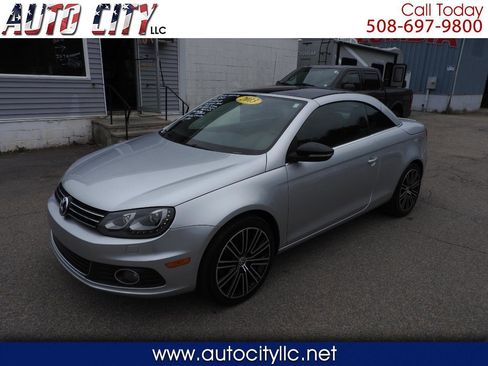 Used 2013 Volkswagen Eos FWD image 1