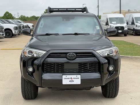 Used 2022 Toyota 4Runner SR5 image 9
