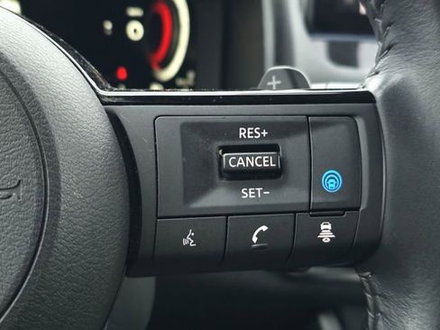 Used 2024 Nissan Rogue SL image 19