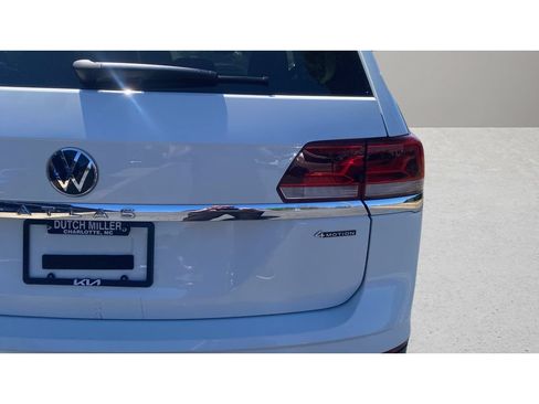 Used 2023 Volkswagen Atlas SE AWD/4WD image 10