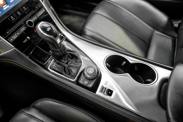 Used 2019 INFINITI Q60 3.0t Luxe RWD image 30