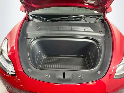Used 2023 Tesla Model Y Performance AWD/4WD image 31