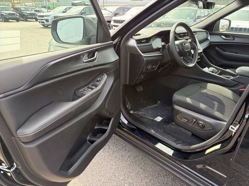 New 2026 Jeep Grand Cherokee Laredo X AWD/4WD image 12