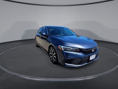 Used 2022 Honda Civic EX image 2
