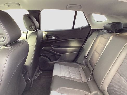 Used 2024 Chevrolet Trax LT w/ LT Convenience Package image 13