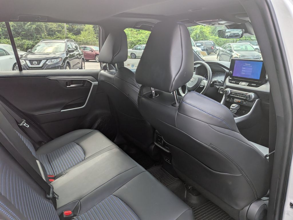 Used 2023 Toyota RAV4 XSE AWD/4WD image 27