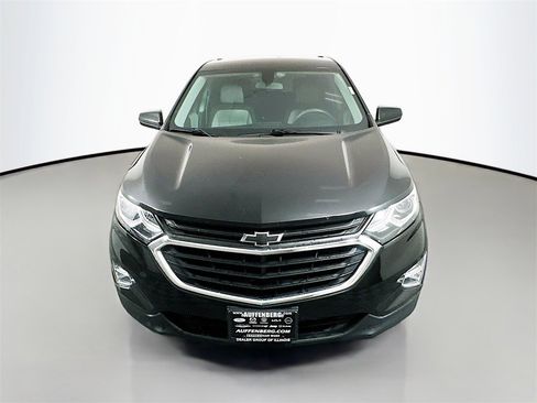 Used 2019 Chevrolet Equinox LT image 2