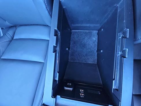 Used 2023 MAZDA MAZDA3 s image 26