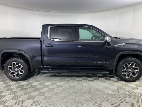 New 2026 GMC Sierra 1500 SLE image 9
