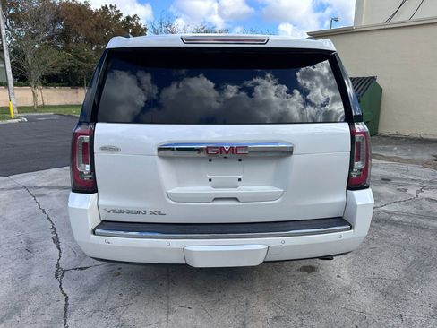 Used 2019 GMC Yukon XL Denali w/ Denali Ultimate Package AWD/4WD image 6