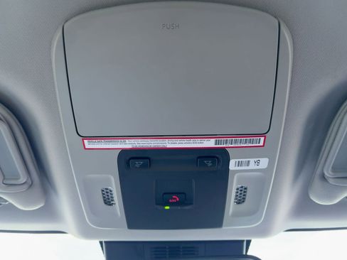 Used 2025 Toyota Camry LE image 28