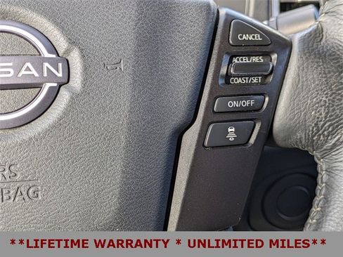 Used 2022 Nissan Frontier SV image 24