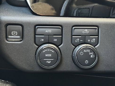 Certified 2022 Chevrolet Silverado 1500 LT image 29