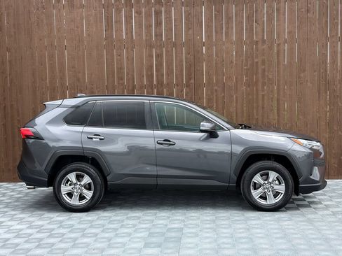Used 2025 Toyota RAV4 XLE FWD image 13