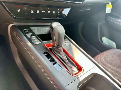 New 2026 Nissan Kicks SR w/ Cold Weather Package image 31