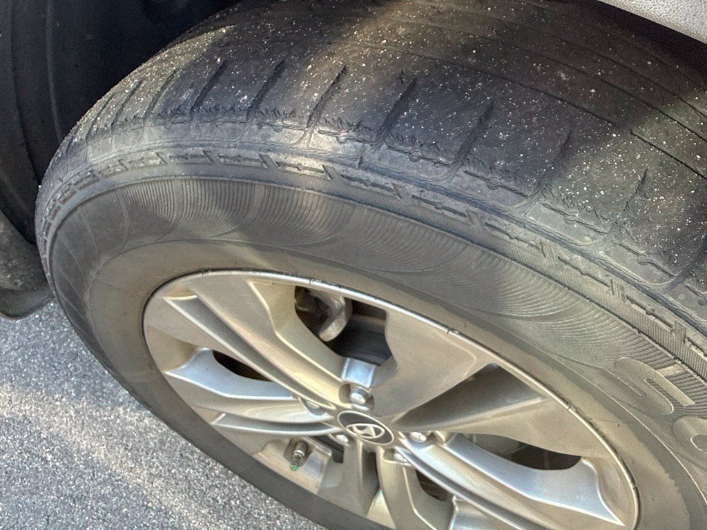 Used 2014 Hyundai Santa Fe Sport w/ Popular Equipment Package 02 FWD image 15
