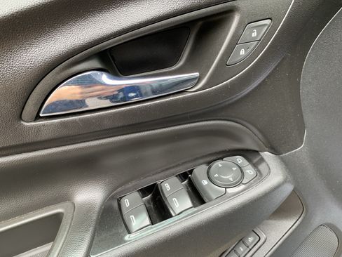 Used 2022 Chevrolet Equinox Premier FWD image 16