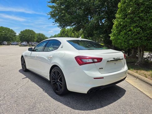 Used 2019 Maserati Ghibli S Q4 AWD/4WD image 3